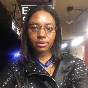 Meet your Posher, Regina